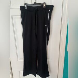 nike women’s sweatpants